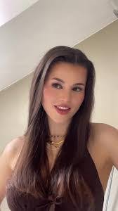 Selina Stein's Instagram, Twitter & Facebook