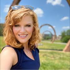 Melissa Mclamb's Instagram, Twitter & Facebook