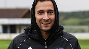 Fußball-Bezirksliga Ost: Diese Trainer bleiben, und diese werden in der  Saison 2023/24 gehen