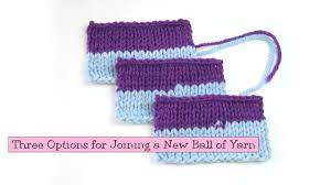 Take the yarn from your new skein of yarn and wrap it clockwise around your thumb and pinch it with the other strands of yarn. Three Options For Joining A New Ball Of Yarn V E R Y P I N K C O M Knitting Patterns And Video Tutorials