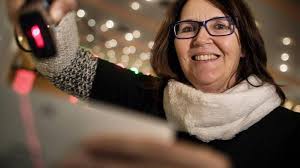 Advent Türöffner: Kartenabreißerin arbeitet mit moderner Technik