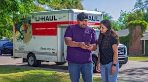 Meeting New Neighbors: 10 Dos and Don'ts - Moving Help®