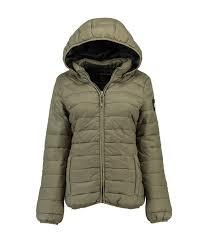 Cette doudoune courte pour femme possède une fermeture double sur le devant : Doudoune Femme Geographical Norway Areca Hood Gris Beige Showroomvip Doudounes Femme