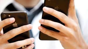 Akilli Telefon Fiyatlari Aldi Basini Gitti Yeni Akilli Telefonlarin Ve Son Seri Amiral Gemisi Modellerinin Satis Rakamlarina Baktig Iphone Ve Telefonlar