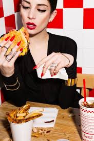 23 Ideias De Fast Food Vogue Japan Fotografia Editorial De Moda Flor Da Moda