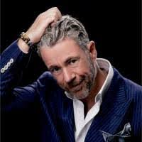 Kerry Farrington's Instagram, Twitter & Facebook