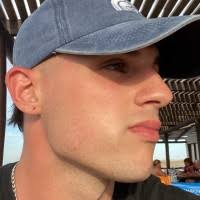 10+ "Tom Zanetti" profiles