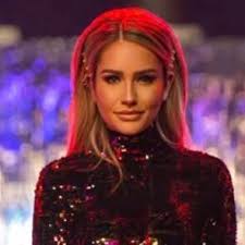 Nikkie plessen zet zich, onder andere met doutzen kroes en dj hardwell, ook in voor dance4life. Nikkiesdrekrace Nikkiesdrekrace Twitter