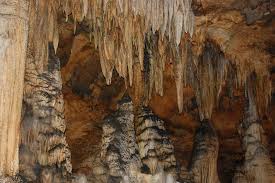 Caving Is So Fun When You Get To See Stalagmites And Stalactites Stalactite Jenolan Caves Photo Reference