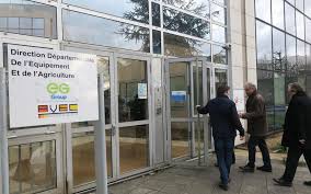 On distingue également les chômeurs « de très longue durée », inscrits à pôle emploi depuis au moins deux ans. Cergy Veut Devenir Territoire Zero Chomeur De Longue Duree Le Parisien
