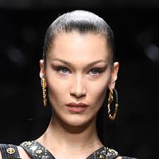 .eye surgery • cat eye surgery refers to several procedures that reposition the lateral canthus, which is the outer corner of your eyes where the upper eyelids this is seen with increasing distance from the lower eyelid to the cheek, tear trough and malar trough and loss of the youthful curve of the cheek. Bella Hadid S Surgery Is Botched Looks Like An Angry Cat Lipstick Alley