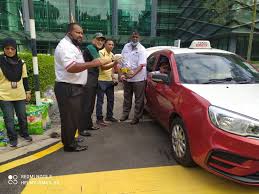 Lagi kes mabuk melanggar orang awam yang tidak bersalah. Aktiviti Bank Negara Gtsm Dan Ppim Serah Bantuan Kepada Pemandu Pemandu Teksi Ppim 23 01 2021 Ppim