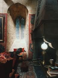 Harry Potter Gryffindor Fireplace Click Through To See Many More Harry Potter Interiors Harrypotter Harry Potter Aesthetic Gryffindor Aesthetic Gryffindor