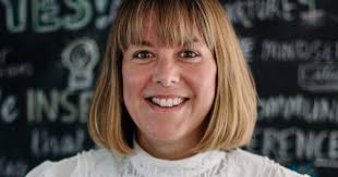 Brooke Kenyon's Instagram, Twitter & Facebook