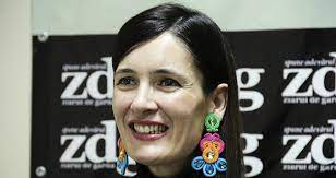 Indiferent cine cu cine a votat, e democratie si e firesc sa fie asa, acum, la afisarea rezultatelor bec, ii dorim dnei clotilde armand succes in noua functie si asteptam sa faca tot ceea ce a promis: Clotilde Armand CorupÅ£ia Este O CangrenÄƒ Care MacinÄƒ Sufletele Oamenilor Ziarul De GardÄƒ