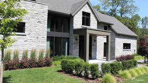 Quelques idées d aménagement paysager devant maison le jardin devant la maison doit être décoré de façon à être en harmonie avec le reste de. Realisations Amenagement Paysager De Facade Ladouceur