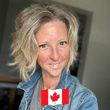 Stephanie Ponton's Instagram, Twitter & Facebook