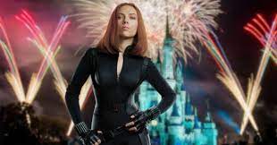 Scarlett johansson compares the avengers catsuit to sweaty pajamas. A6 Gewstdb Vrm