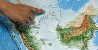 Just google south china sea conflict in google images and there are plenty of maps that show the conflict and what their eezs look like in theory if the island claims are tossed out. Indonesia Rejects China 039 S Claims Over South China Sea Ejinsight Ejinsight Com