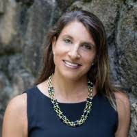 Kim Speiser's Instagram, Twitter & Facebook