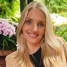 Suzanne Costello's Instagram, Twitter & Facebook