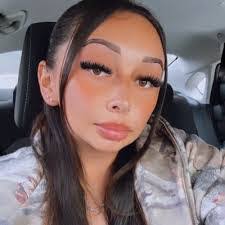 Avery Morales's Instagram, Twitter & Facebook