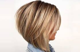 Tips gunting oval sebahu hasil maksimal step by step: Yuk Tampil Fresh Dengan 10 Model Rambut Layer Pendek