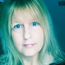 Joann Oreilly's Instagram, Twitter & Facebook