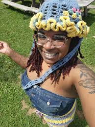 Invisible opponent outfit in competition