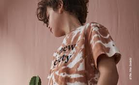 Districenter regroupe sous un même toit des collections de vêtements (femme, homme, fille, garçon, bébé, maternité, grande taille et lingerie), chaussures et accessoires à petits prix pour toute la famille, ainsi que du linge de maison, et du matériel de puériculture. Mode Ado Le Meilleur Des Vetements Ado Et Jeune Fille