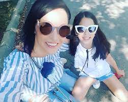 Adevărul despre relația dintre andreea marin și violeta. Violeta Fiica Andreei Marin È™i A Lui È™tefan BÄƒnicÄƒ ImplineÈ™te AstÄƒzi 13 Ani Ce Mesaj I A Transmis Mama Ei Stiri Vedete Si Evenimente Viva Ro