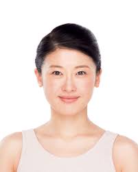 顔の下半分 を鍛えれば若返る 1日5分でokの美人顔エクササイズ ほほ笑む 76317 esseonline エッセ オンライン 美人 顔 フェイスマッサージ 顔ヨガ