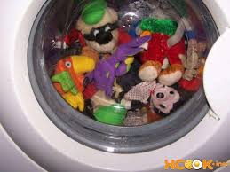 Как стирать мягкие игрушки в стиральной машине и вручную?