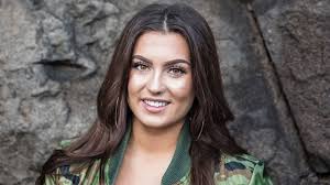 Antonia sade upp sig från jobbet för att göra karriär på nätet