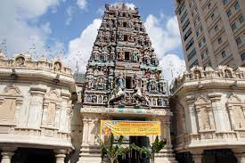 0.5km national mosque of malaysia masjid negara mosque in kuala lumpur. Der Tempel Sri Maha Mariamman In Kuala Lumpur Beschreibung Offnungszeiten Anfahrt
