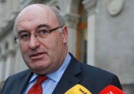 Government plunged into turmoil as public anger grows in wake of golf  dinner controversy