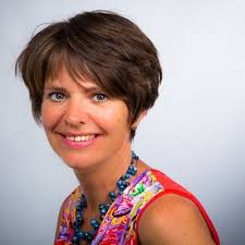 Hoe praat je eigenlijk met die eigenwijze, lastige, zoekende, maar ook  verrassende en soms zelfs grappige tiener?" In een mooie podcast praat ik  met Kluun: ('Help, ik heb een puber') over de… |