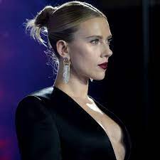 Scarlett Johansson defends comments on “politically correct” casting - Vox