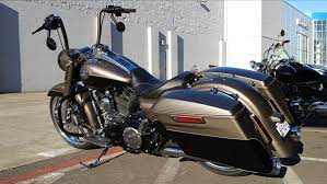 2014 Cvo Road King Harleydavidsonroadkingcvo Harleydavidsoncustommotorcyclesroadking Harley Davidson Harley Bikes Harley Davidson Baggers