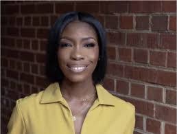 Janelle King's Instagram, Twitter & Facebook