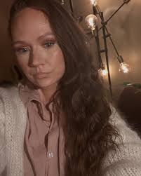 The wig community really is something special. 💜 I got that long, ash  blonde wig for «free», redeeming points I've earned for purchasing during  @luvmehair 's 11th anniversary. The second wig I