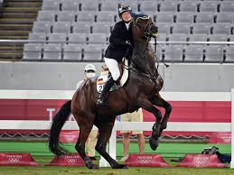 Saint boy wollte wenige minuten zuvor bei gulnas gubaidullina vom team des russischen ein tierarzt erklärte das pferd dennoch für einsatzbereit. Yf5thee2xb2wum