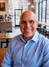 Gus Fring. 💥💀 Incredible work by Jose Manansala! #FanArtFriday  #BreakingBad