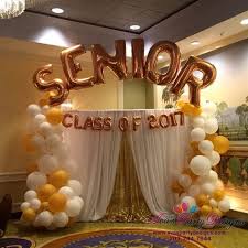 Black And Gold Party Theme Names Fabric Backdrop With Organic Balloons And Name Arch Great For Proms Graduation Graduation Party Centerpieces Gold Graduation Party Graduation Party Backdrops