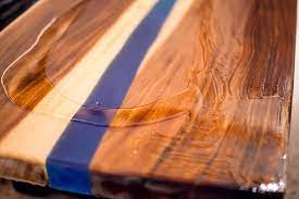 You can also go for a more classic look simply by applying a clear topcoat of resin to a wooden countertop to give the wood a vibrant shine. Epoxy Countertops Diy How To Make Epoxy Resin Countertops