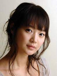 This biography profiles her childhood, family, personal life, career, achievements and some interesting facts. Shin Min Ah Dramawiki