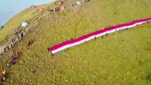 Gunung taal di filipina meletus, pemerintah campur abu dan plastik jadi batu bata. 17 Agustus 2020 Bendera Merah Putih 1000 Meter Bakal Berkibar Di Puncak Gunung Penanggungan Tribun Jatim