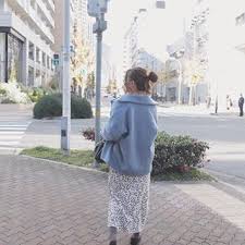 やっぱり可愛いこのコート コートで後ろ姿が可愛いって なかなか無いのだが これはホントに 形が最強 k791 4 290yen m2340 2 490yen 詳細は画像をタップしてwebサイトを見るボタ floral skirt fashion lace skirt