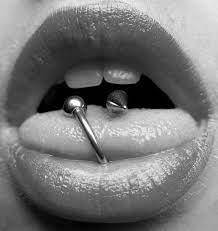Spiral Tongue Piercing Extreme Piercings Pinterest Piercing En La Lengua Piercing And Piercing Labio