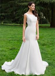 Forsche, handel und kämpfe, um dir ein prächtiges reich zu bauen. Beautiful Wedding Dresses For Older Brides Confetti